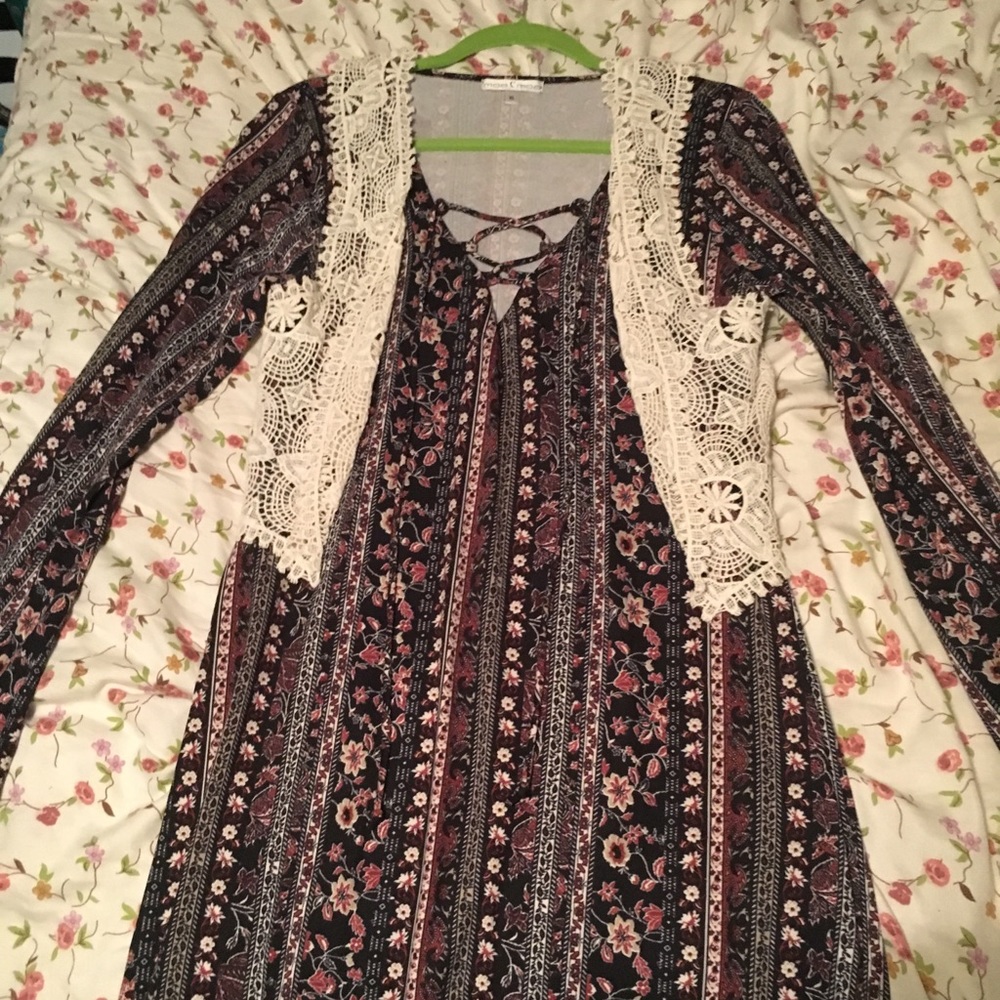 Women’s cotton dress with lace vest